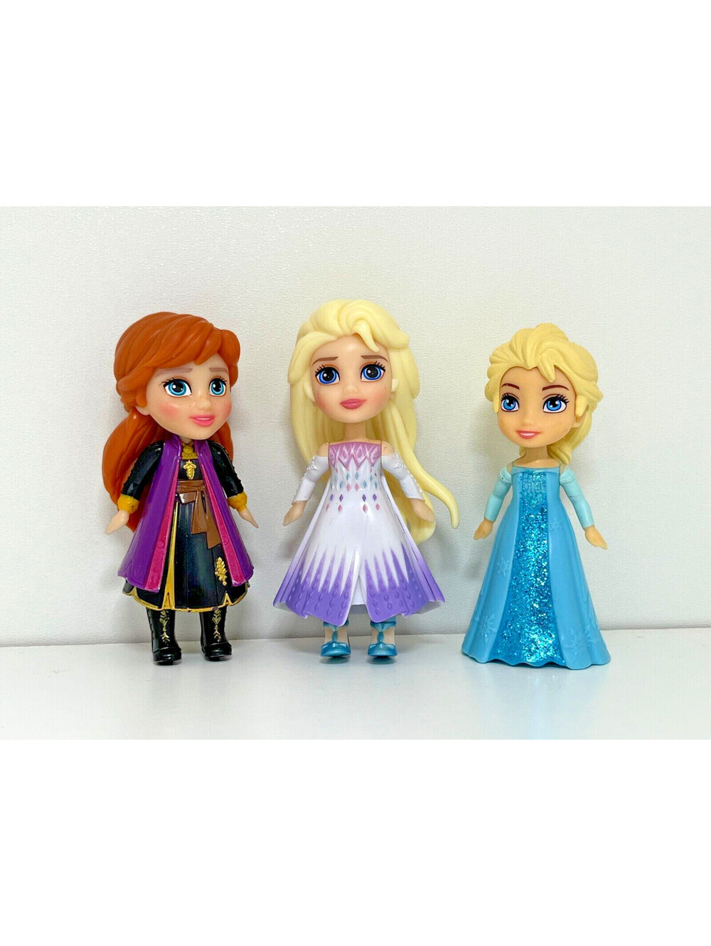 Disney Frozen Mini Figures Snow Queen Elsa, Glitter Dress Elsa, and Travel Anna
